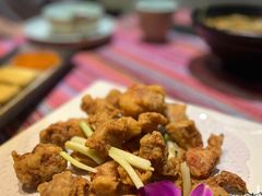 -香巴拉云南餐厅(华莱坞店)