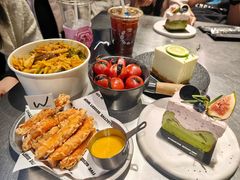 -W COLLECTIVE  DESSERT SHOP