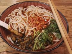 纯正云南小锅米线-遇见阿家村云南菜(魏公村店)