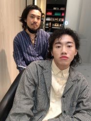 -HAIR CORNER