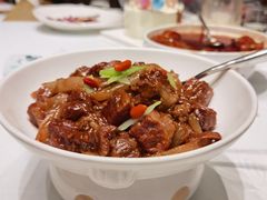 黄酒焖牛肉-和和小厨