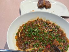沙蒜烧豆面-新荣记(BFC外滩金融中心店)