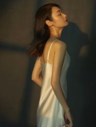 -至臻微拉婚纱摄影