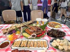 -刘姐啤酒鱼民族演艺餐厅(西街总店)