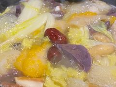 -香巴拉云南餐厅(华莱坞店)