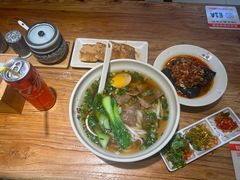 -湘人龙记老长沙米粉(鸟巢店)