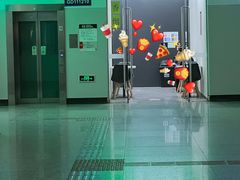 -上海游泳馆(地铁站)