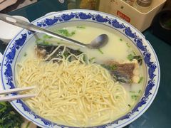 -南京金牛湖巨碗鱼头