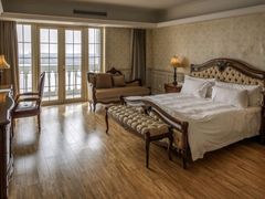 -平湖九龙山庄园圣马可酒店