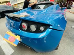 -TESLA 特斯拉(深圳观澜特斯拉直营钣喷中心)