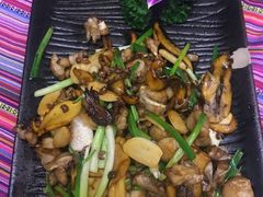 -香巴拉云南餐厅(华莱坞店)