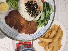 -上海财经大学国定路校区绿叶食堂