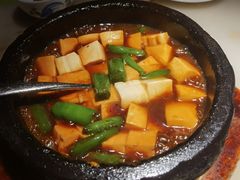 石锅沃豆腐-桂满陇-十里风荷(合生汇店)