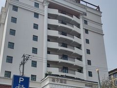 -桔子酒店(上海西藏北路地铁站店)