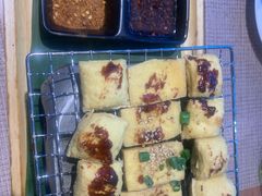 烘烤建水豆腐-雀舞云南菜(乐客城店)