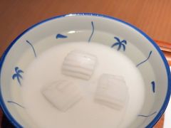 -RUXU入续糖水铺与包(卓悦中心店)