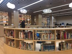 -漕河泾街道图书馆(漕河泾社区文化活动中心店)