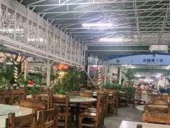 大堂-四川小胡子海鲜(丁村万人海鲜广场店)