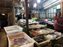-拉威海鲜市场