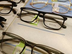 -优医视平价眼镜蔡司依视路折扣工厂店(十里堡店)