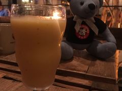 鲜榨芒果橙汁-MAAN COFFEE(金桥店)