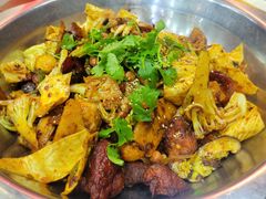 -愉肴麻辣香锅(中山路店)