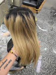 -Tloml salon