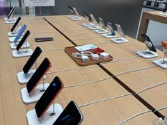 -Apple零售店(华贸购物中心店)