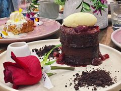 Flovie&nbsp;Blackforest&nbsp;Hotcakes-FLOVIE FLORIST CAFE