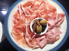 精选意大利火腿拼盘配油醋腌蔬菜-Fiume福弥意大利餐厅