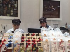 -VENCHI 闻绮(上海佛罗伦萨小镇店)