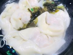 蛋黄鲜肉烧麦-真真鲜馄饨店(启蒙路店)