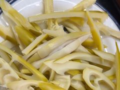 -秦巴石锅鱼