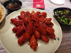 -巴厘龙虾·榜首油焖大虾(音乐学院·沿江酒馆店)