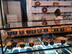 面包甜点陈列柜-81BAKERY(大学路店)