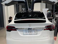 -TESLA 特斯拉(上海太古汇体验店)