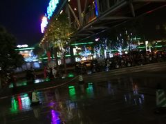 -新田360广场(上海华侨城店)
