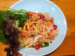 青芒果拌开胃虾-老滇山寨•云南特色菜•地方菜•民族风情歌舞表演(金碧店)