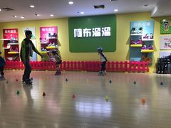 -阿布溜溜(同曦假日百货店)