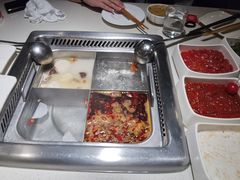 -海底捞火锅鲜切牛肉主题店(长寿路店)