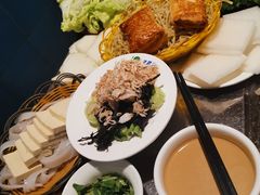 -洞庭洲·防空洞火锅·烧烤·铜锅涮肉(新百广场店)