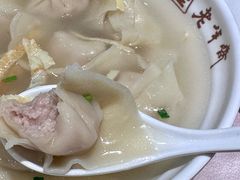 刀鱼馄饨-老半斋(福州路店)