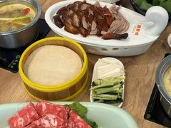 -龙聚德北京烤鸭(沙坪坝华宇A馆店)