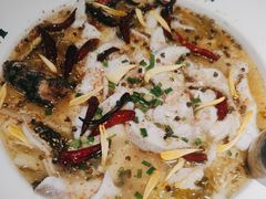 -渔语鱼酸菜鱼新川菜(来福士店)