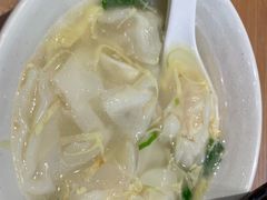 泡泡小馄饨-鑫震源·苏式大虾生煎(彩香店)