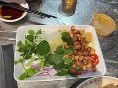 新鲜蔬菜配料-官塘鱻鱻鱼生·潮汕生腌·砂锅粥(西马路总店)