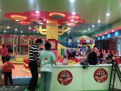 -宝贝渡口儿童游乐园(华南安盛店)