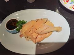 特色白切鸡-老头儿油爆虾·知味杭州(爱琴海购物中心)