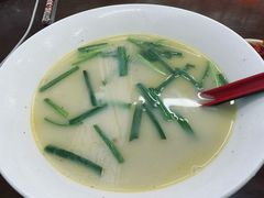 鳝鱼汤-三百碗宝应长鱼面(板仓街店)