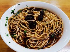红烧牛肉面-牛味十足传统美食(凤凰西街店)